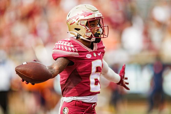 Florida State Seminoles wide receiver Keyshawn Helton (6) celebrates a touchdown. The Florida State Seminoles lead the Syracuse Orange 16-13 at the half Saturday, Oct. 2, 2021. Fsu V Syracuse First Half011